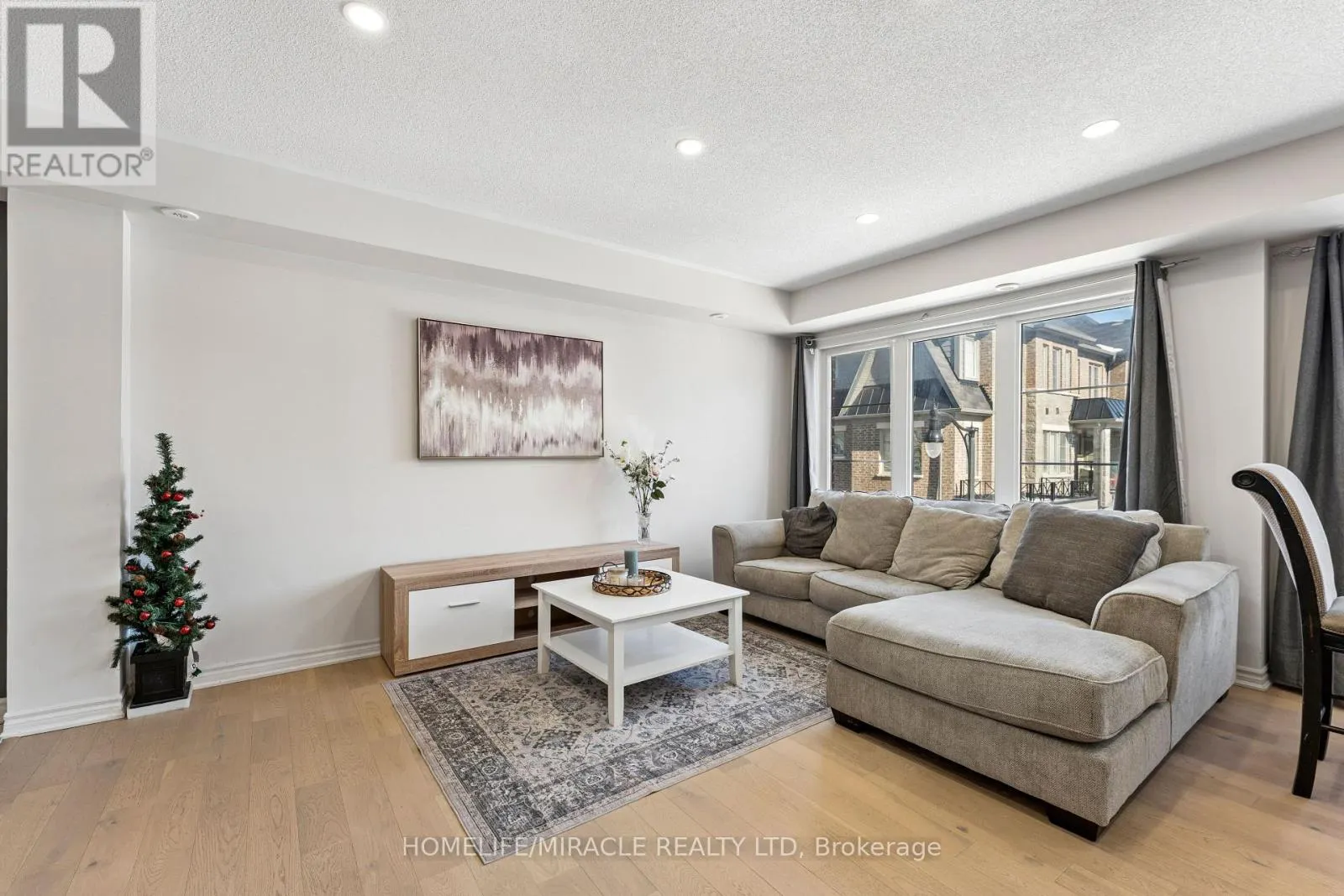 144 - 200 VETERANS DRIVE