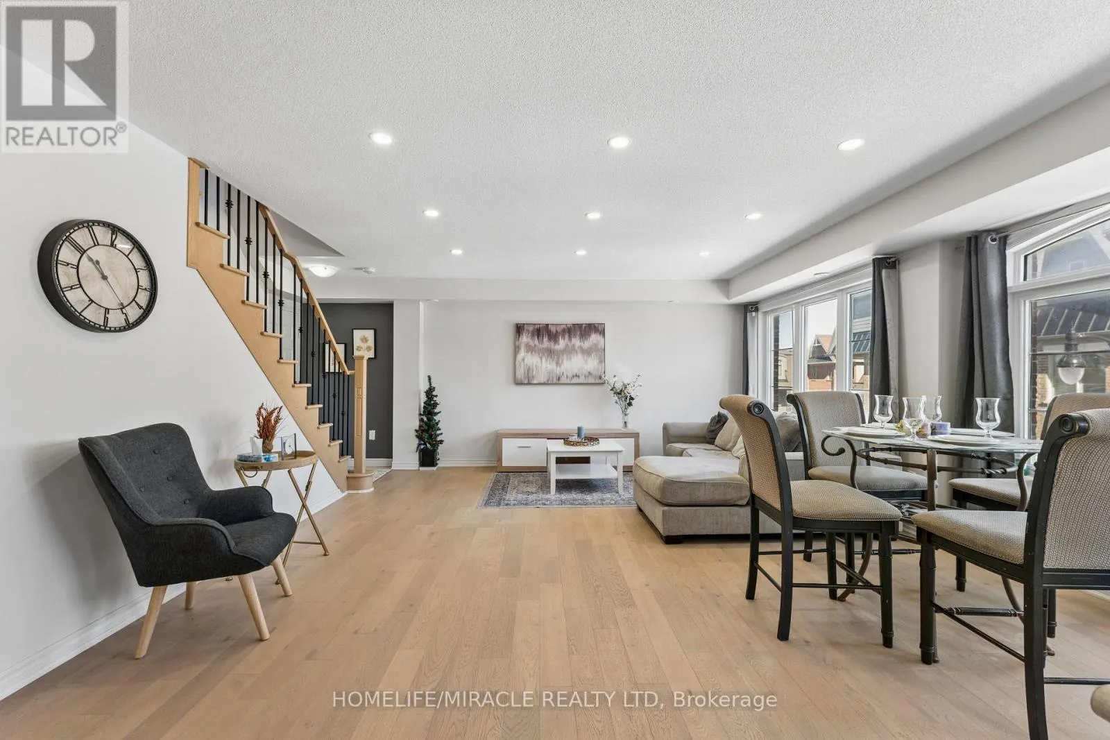 144 - 200 VETERANS DRIVE