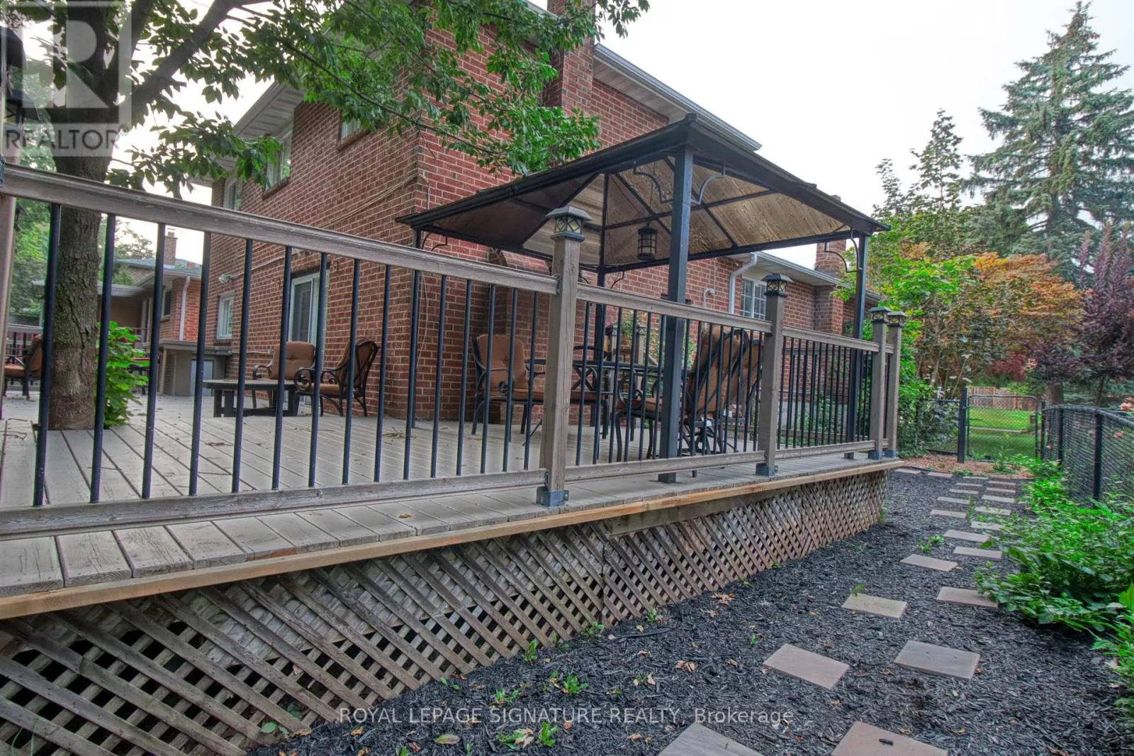 1414 HARMSWORTH SQUARE