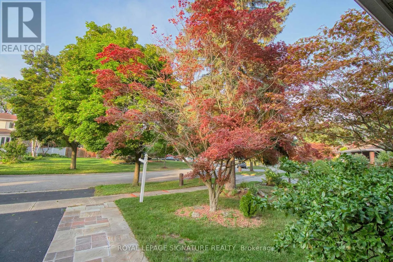 1414 HARMSWORTH SQUARE