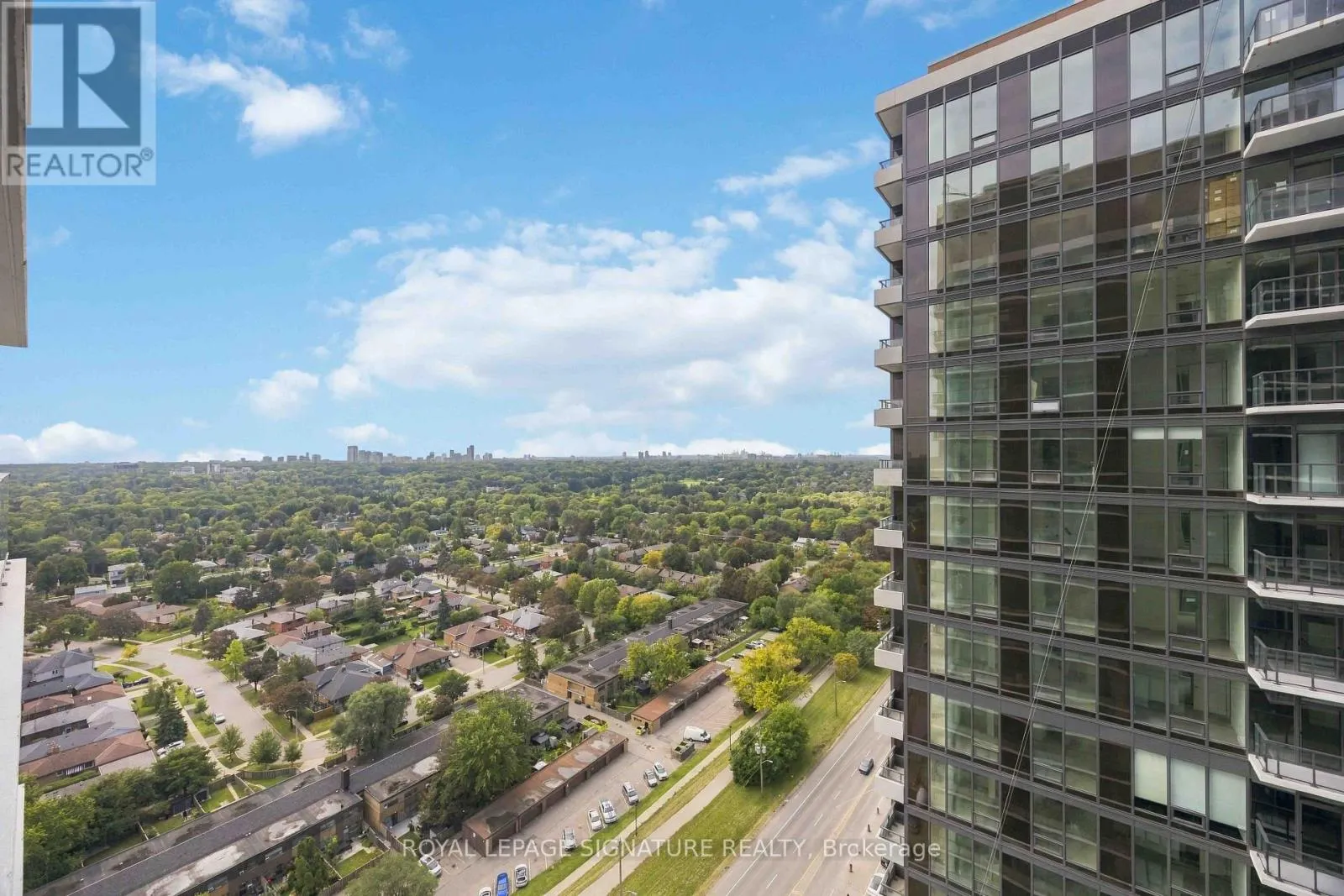 2216 - 4010 EGLINTON AVENUE W