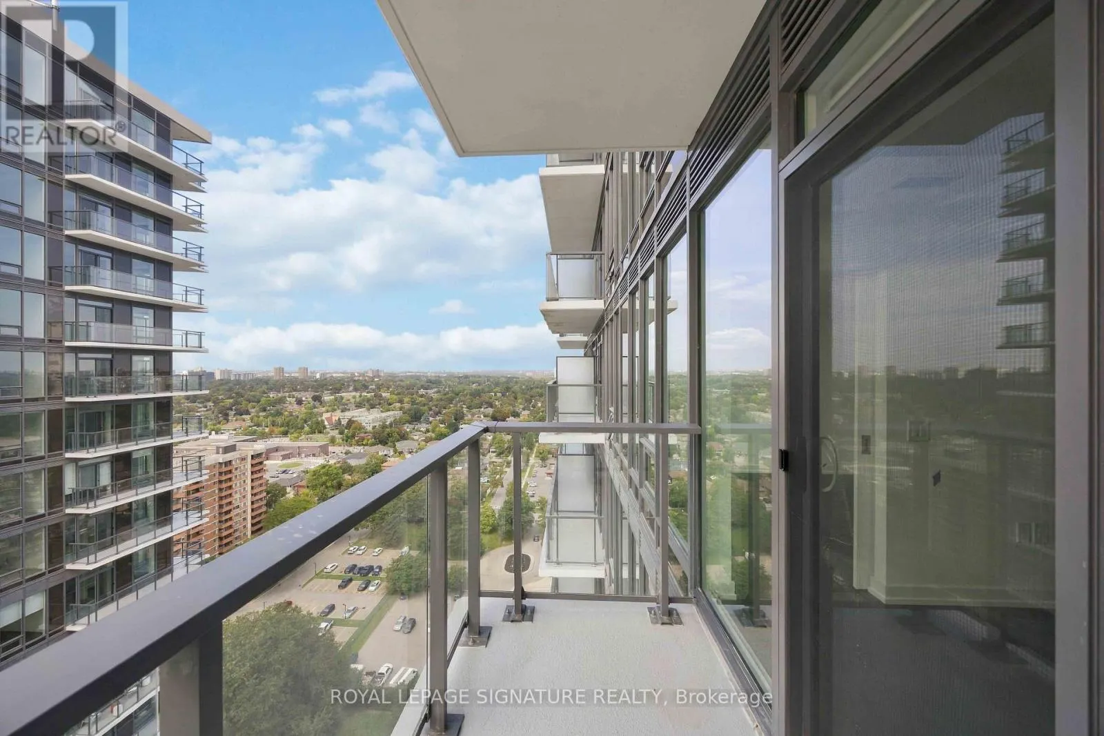 2216 - 4010 EGLINTON AVENUE W