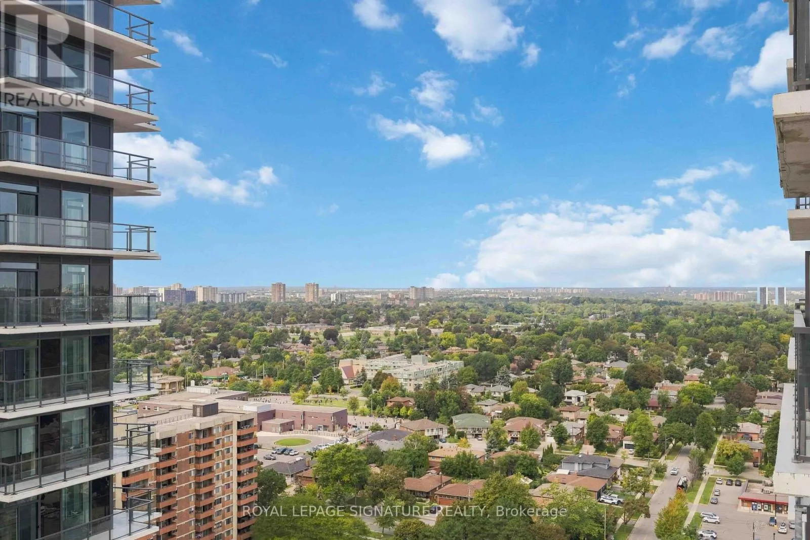 2216 - 4010 EGLINTON AVENUE W