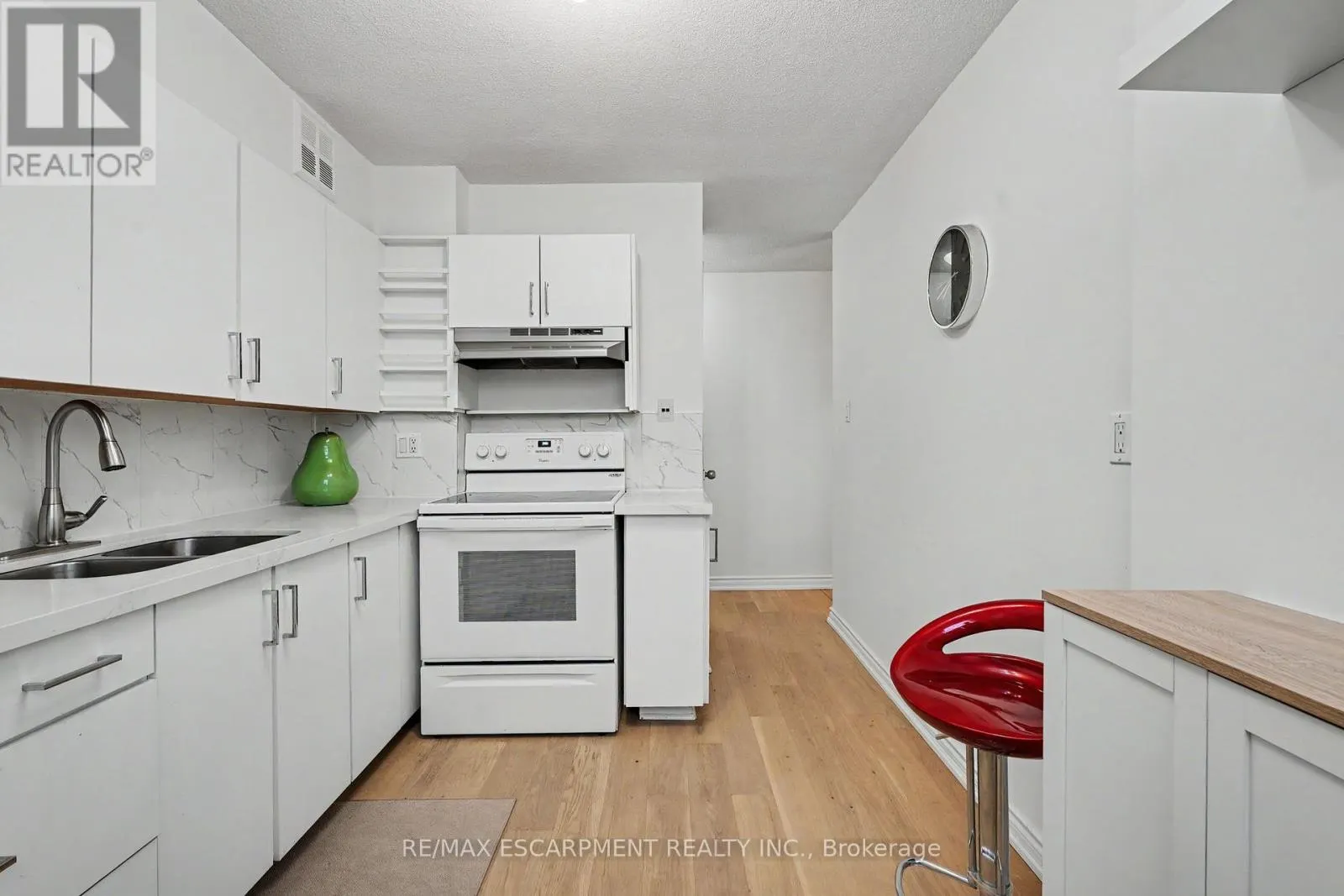 614 - 700 DYNES ROAD