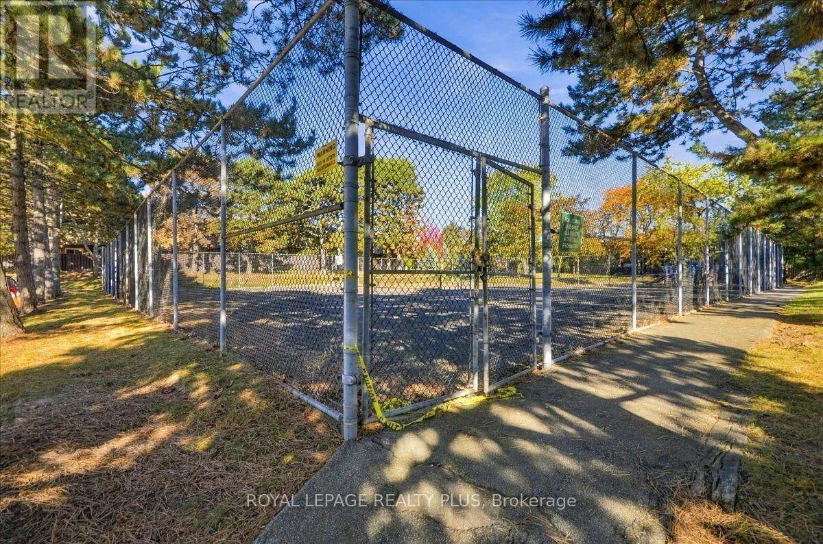 4 - 1951 RATHBURN ROAD E