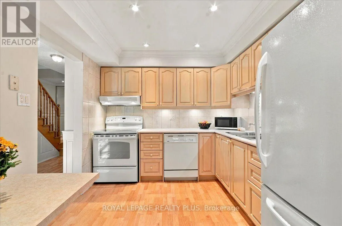 4 - 1951 RATHBURN ROAD E