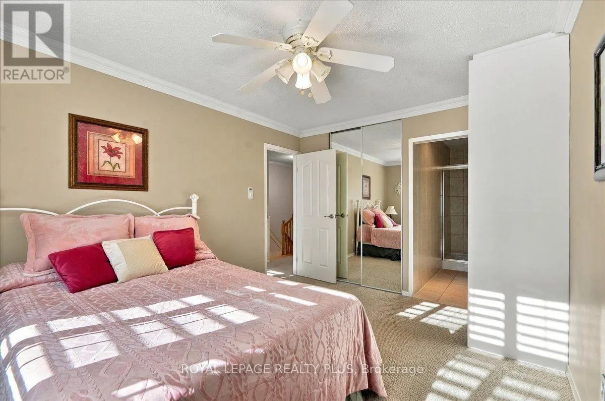 4 - 1951 RATHBURN ROAD E