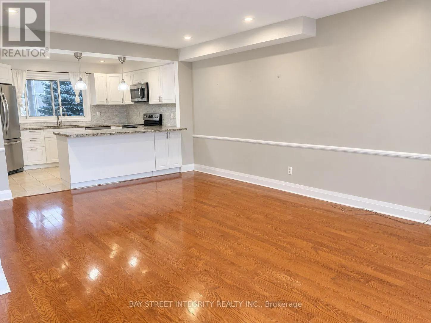 29 - 1580 LANCASTER DRIVE