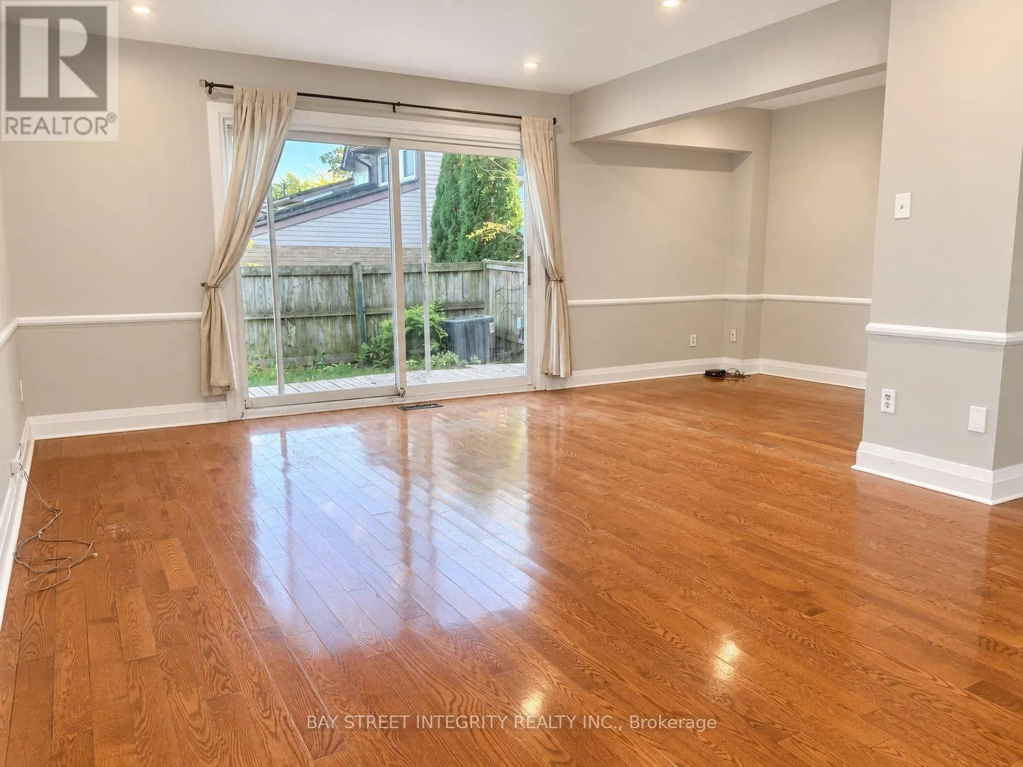 29 - 1580 LANCASTER DRIVE