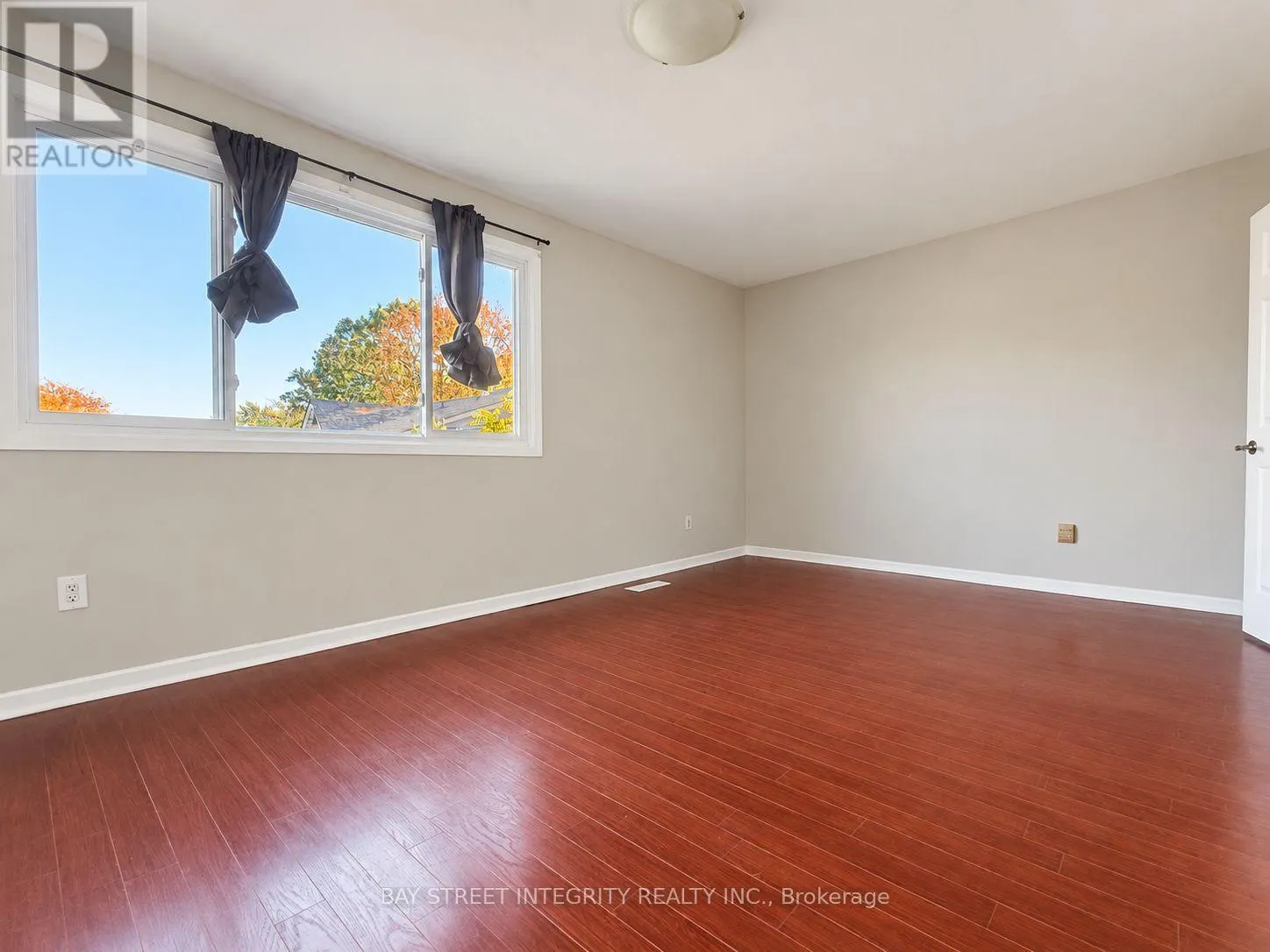29 - 1580 LANCASTER DRIVE