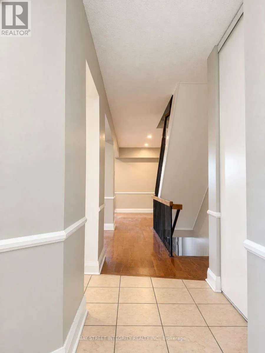 29 - 1580 LANCASTER DRIVE