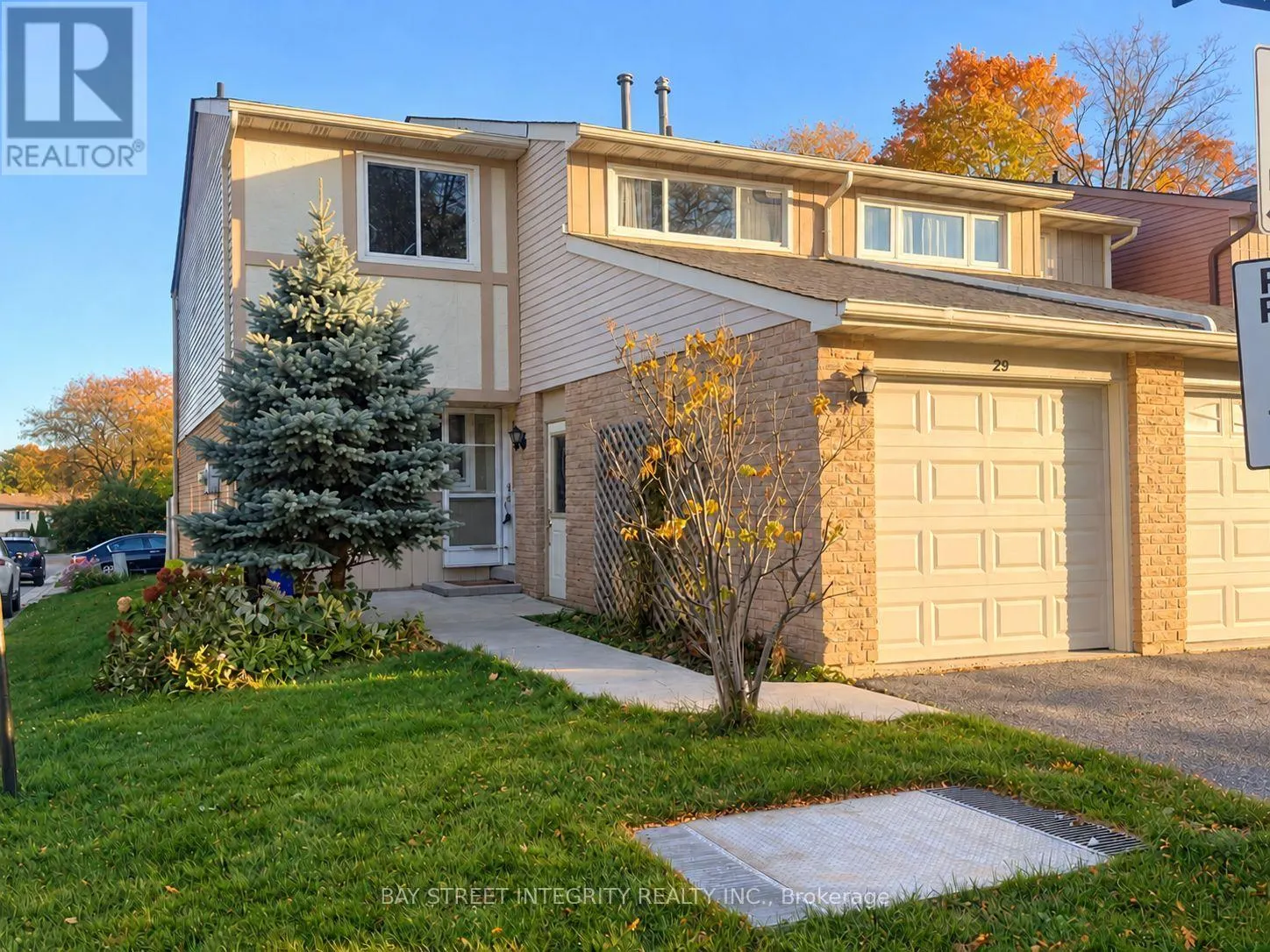 29 - 1580 LANCASTER DRIVE