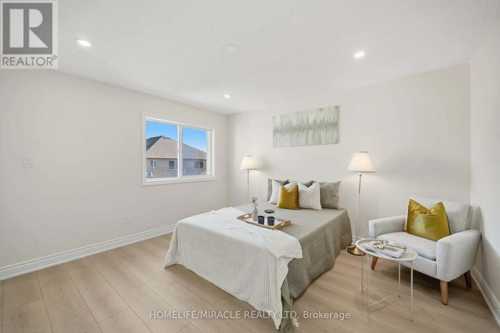 33 RIDGEFIELD COURT