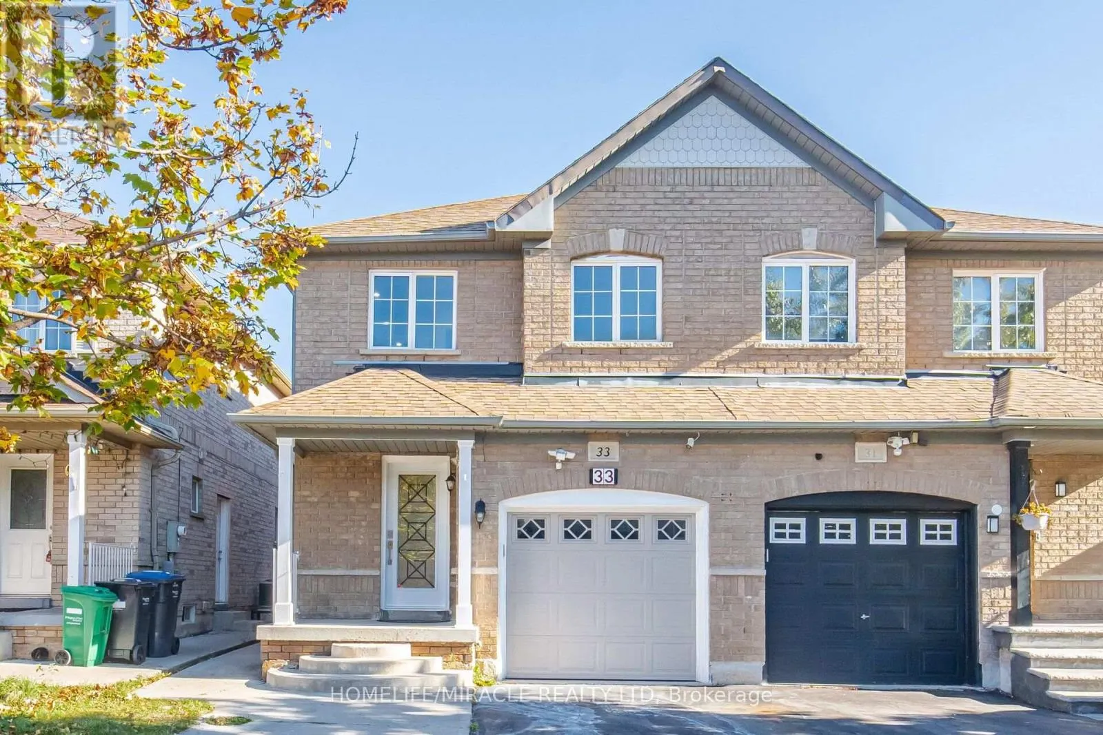 33 RIDGEFIELD COURT