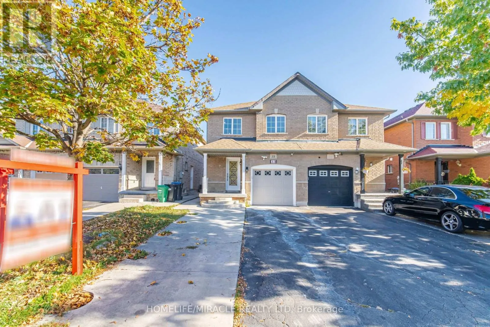 33 RIDGEFIELD COURT