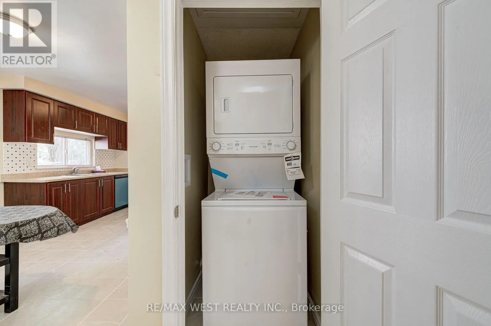 UPPER LVL - 18 GLENFOREST ROAD