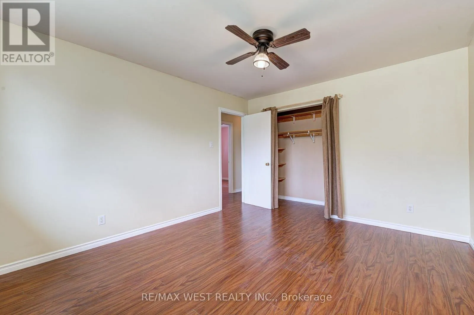 UPPER LVL - 18 GLENFOREST ROAD