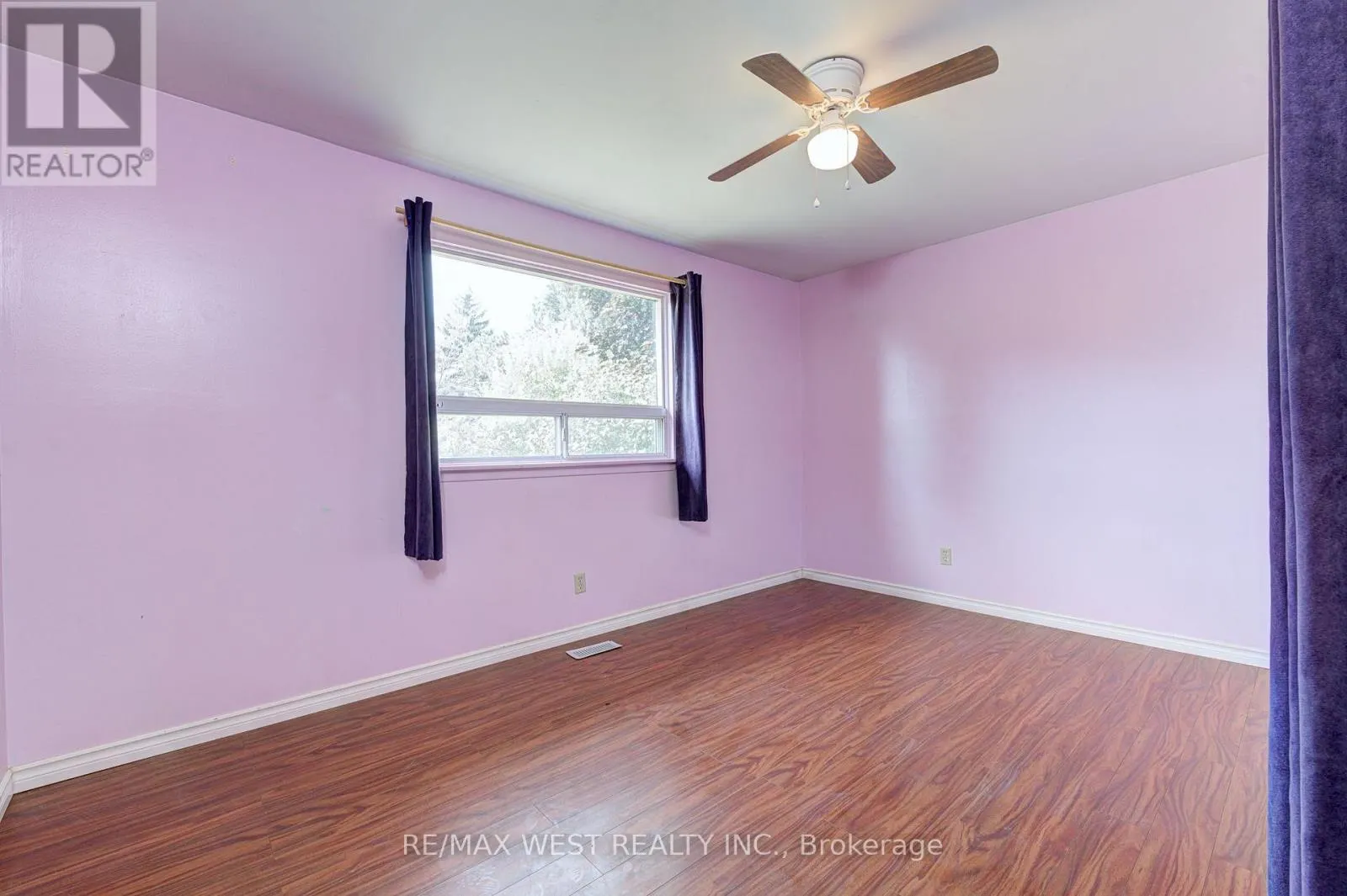 UPPER LVL - 18 GLENFOREST ROAD