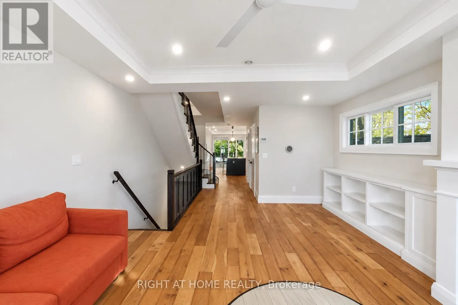 79 WILSON STREET E