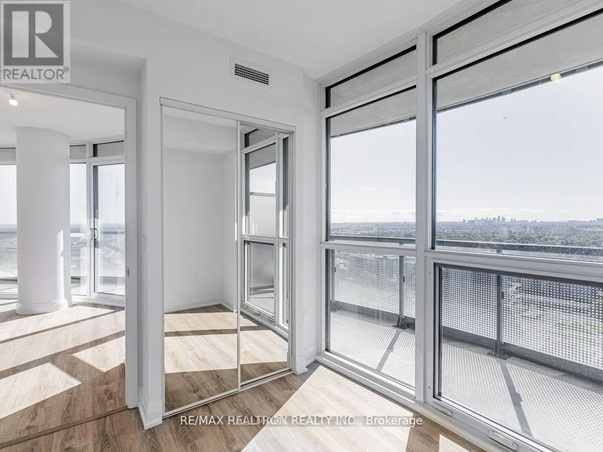 1909 - 30 GIBBS ROAD S