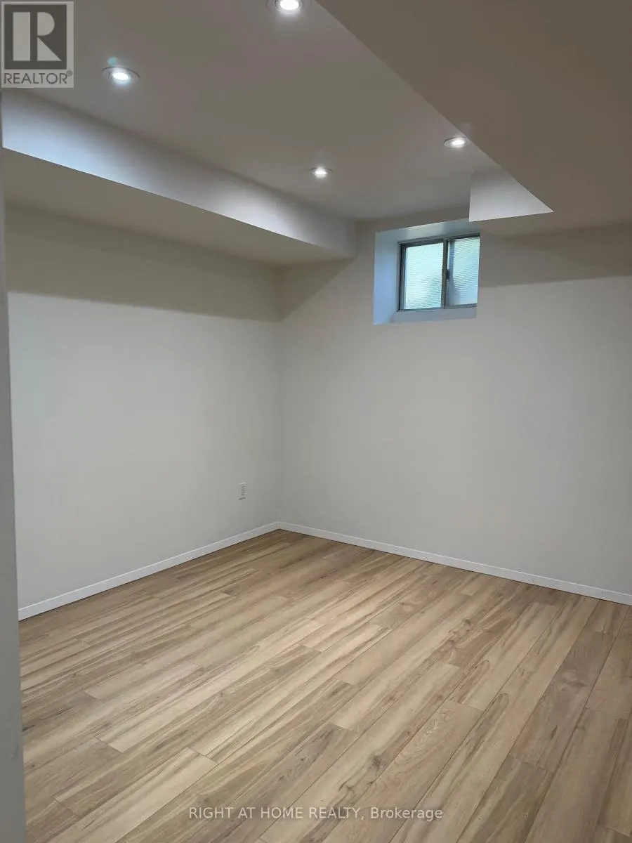 157 MEDLAND STREET S