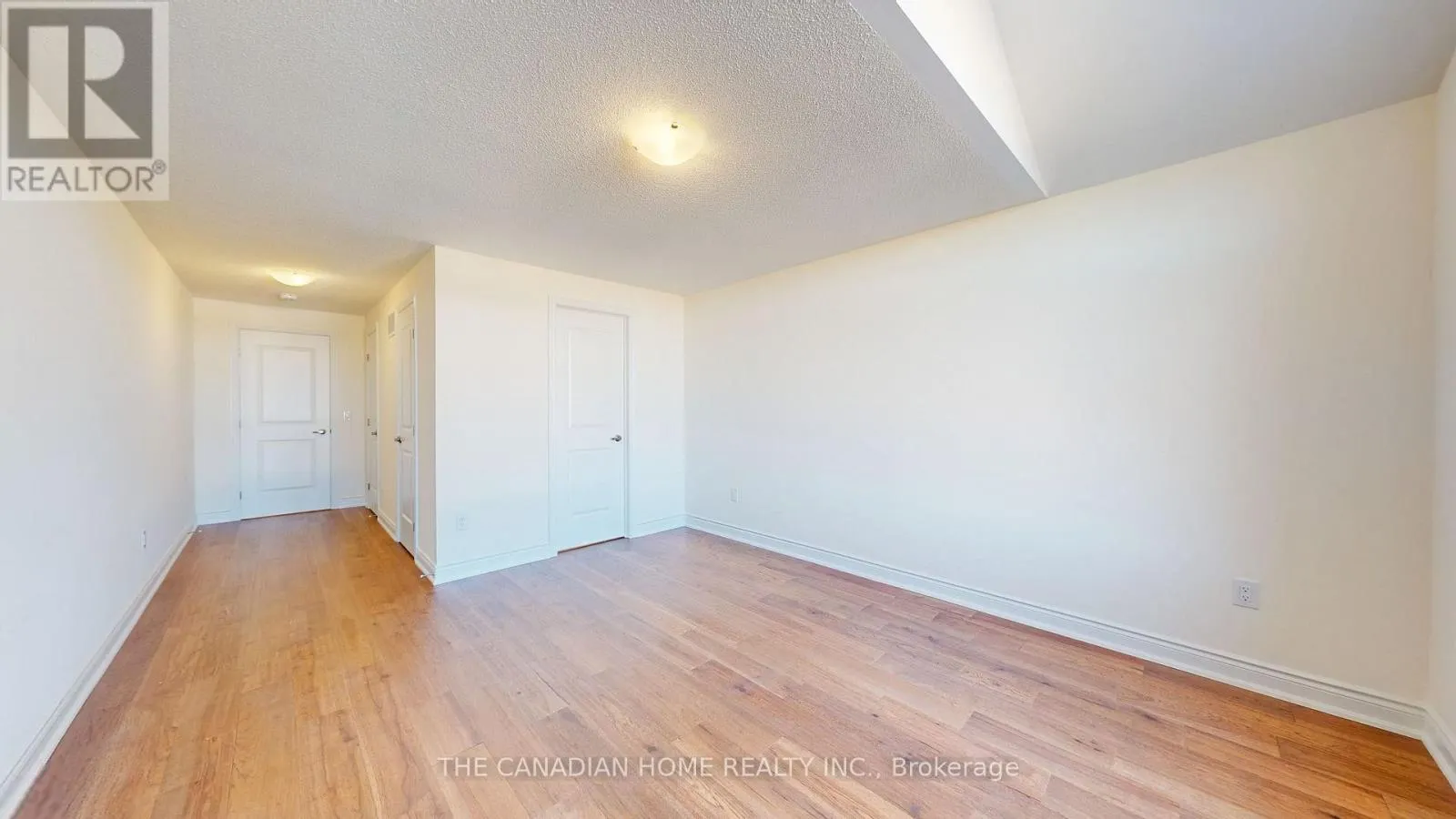 27 STRATFORD DRIVE