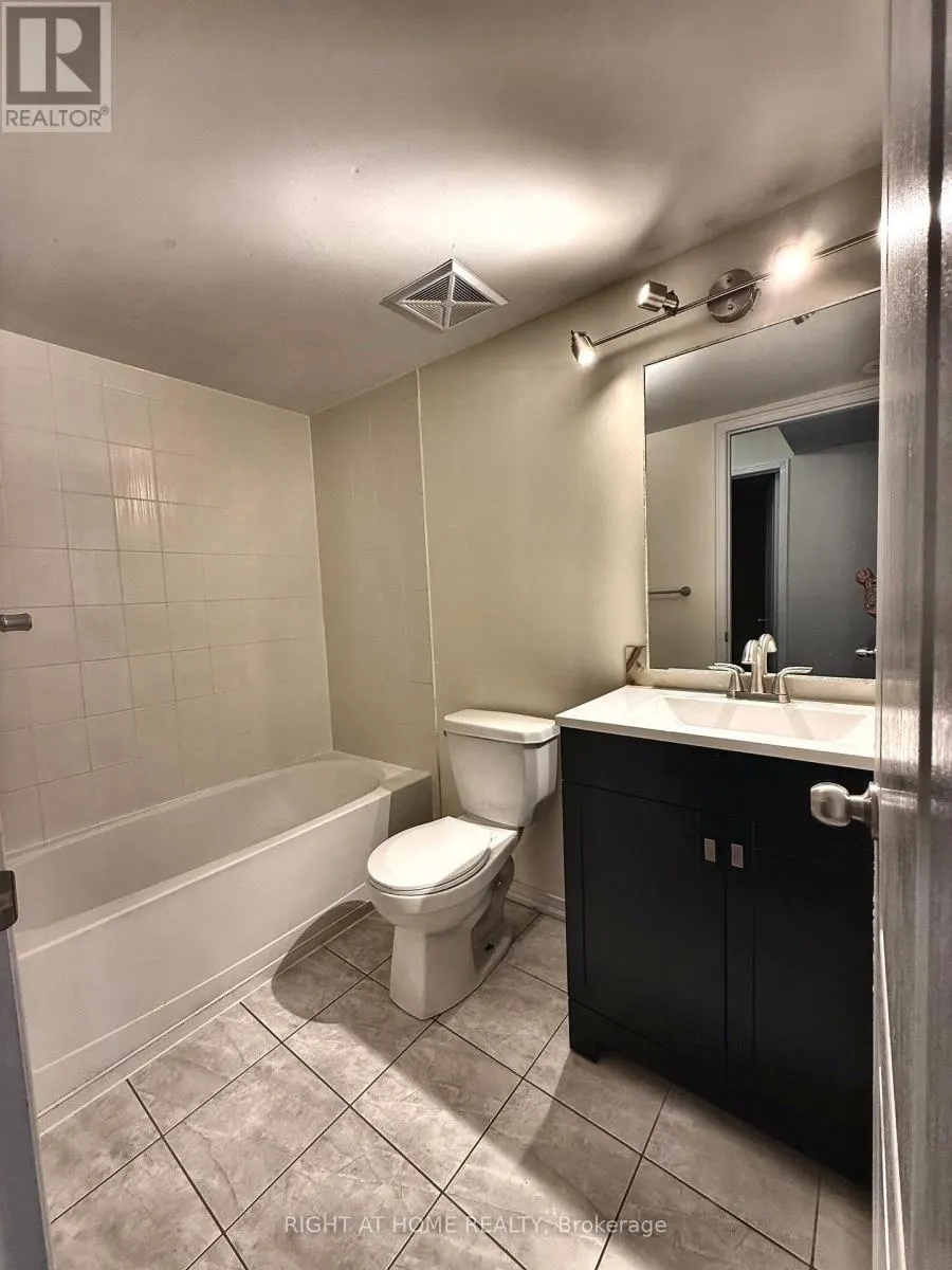 3 - 2484 POST ROAD