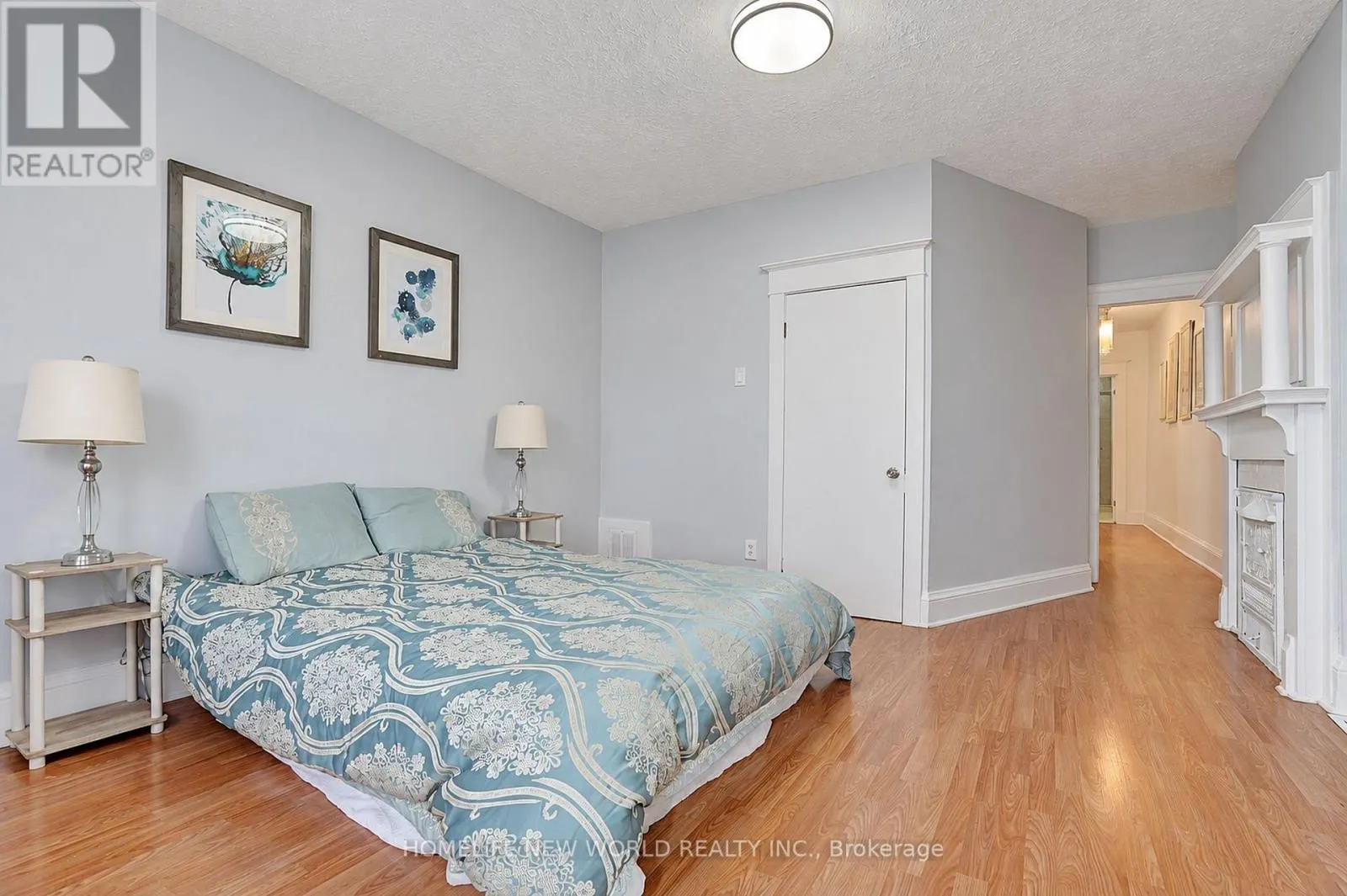 2001 DUNDAS STREET W