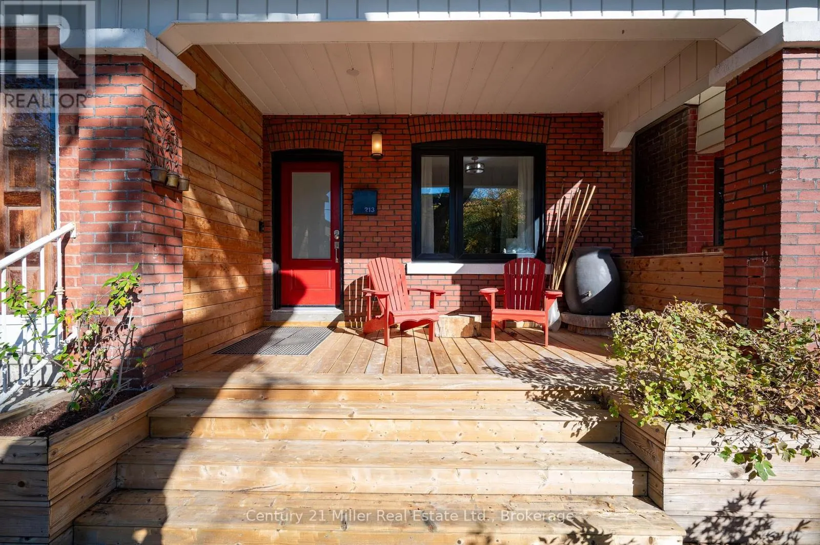 213 BOON AVENUE