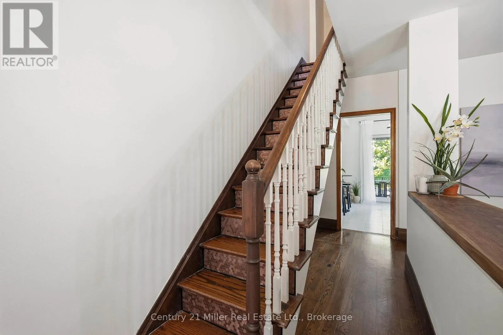 213 BOON AVENUE