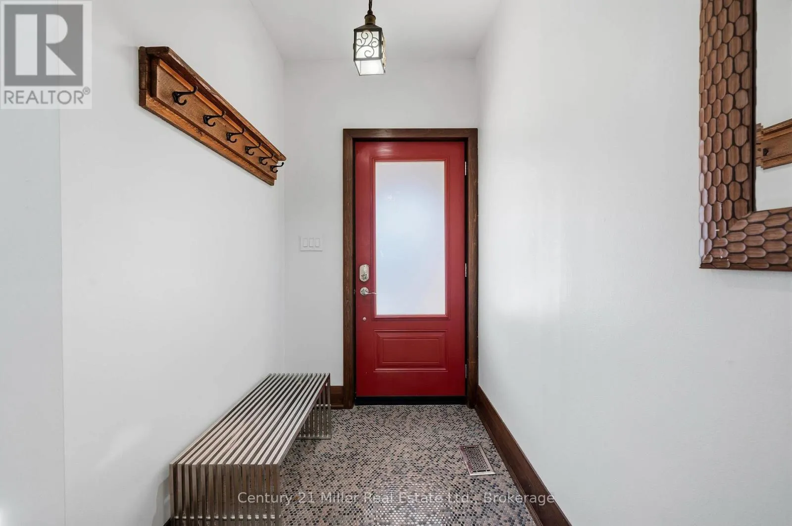 213 BOON AVENUE