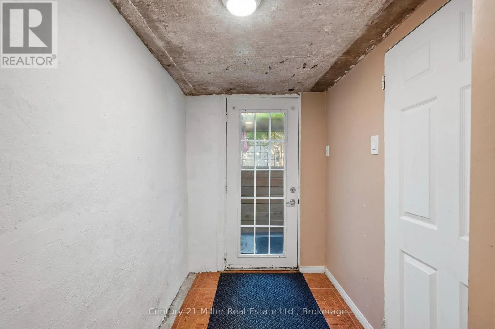213 BOON AVENUE