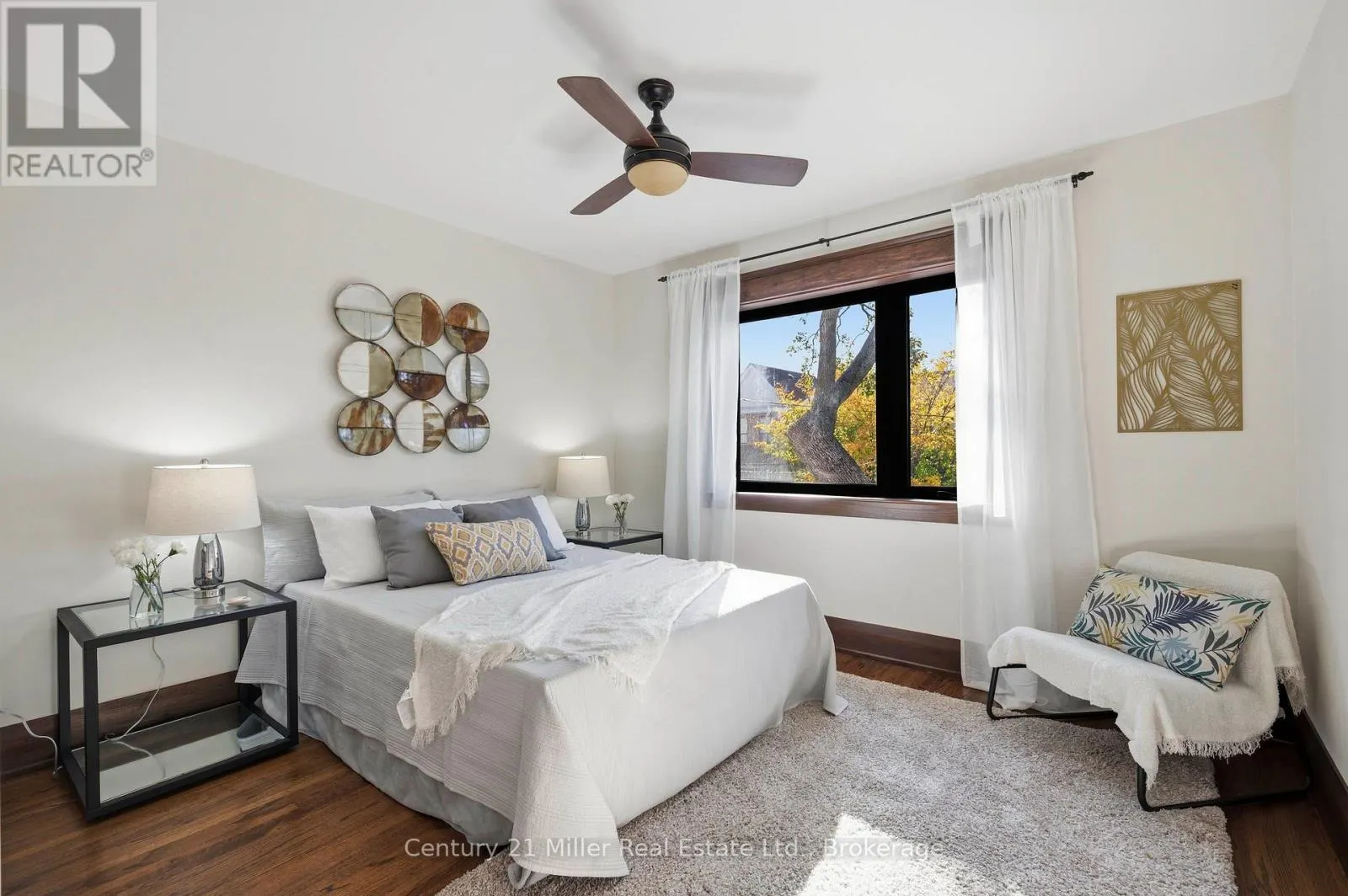 213 BOON AVENUE