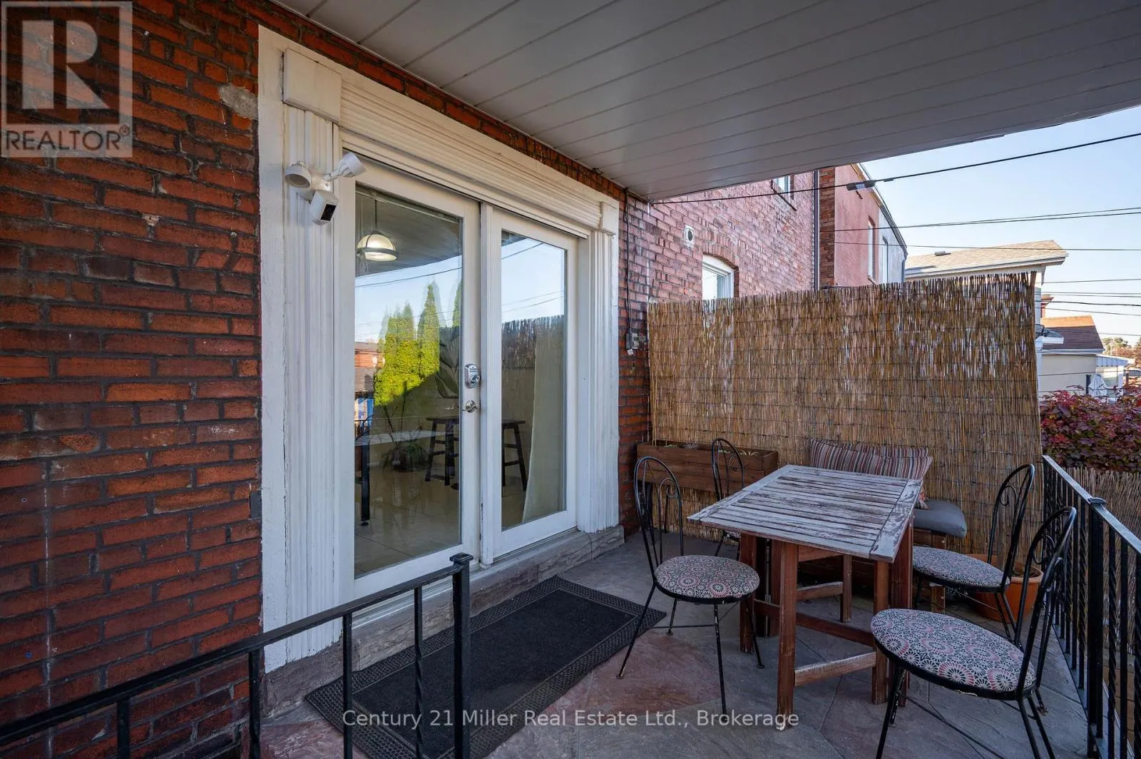 213 BOON AVENUE