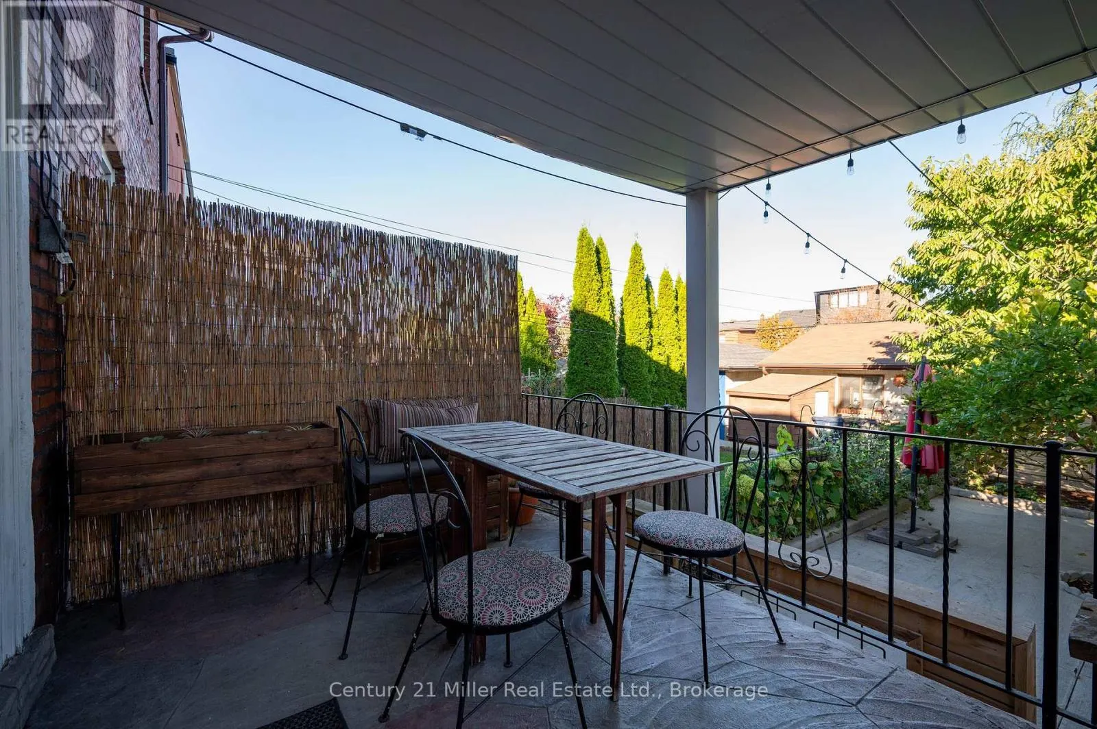 213 BOON AVENUE