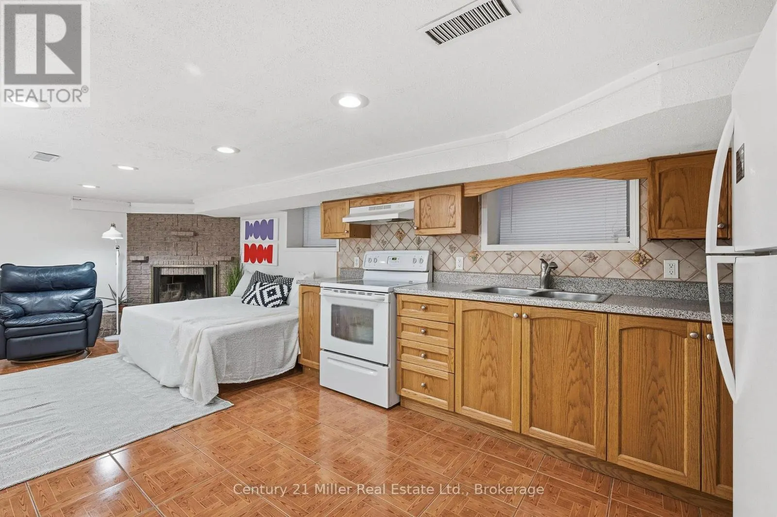213 BOON AVENUE