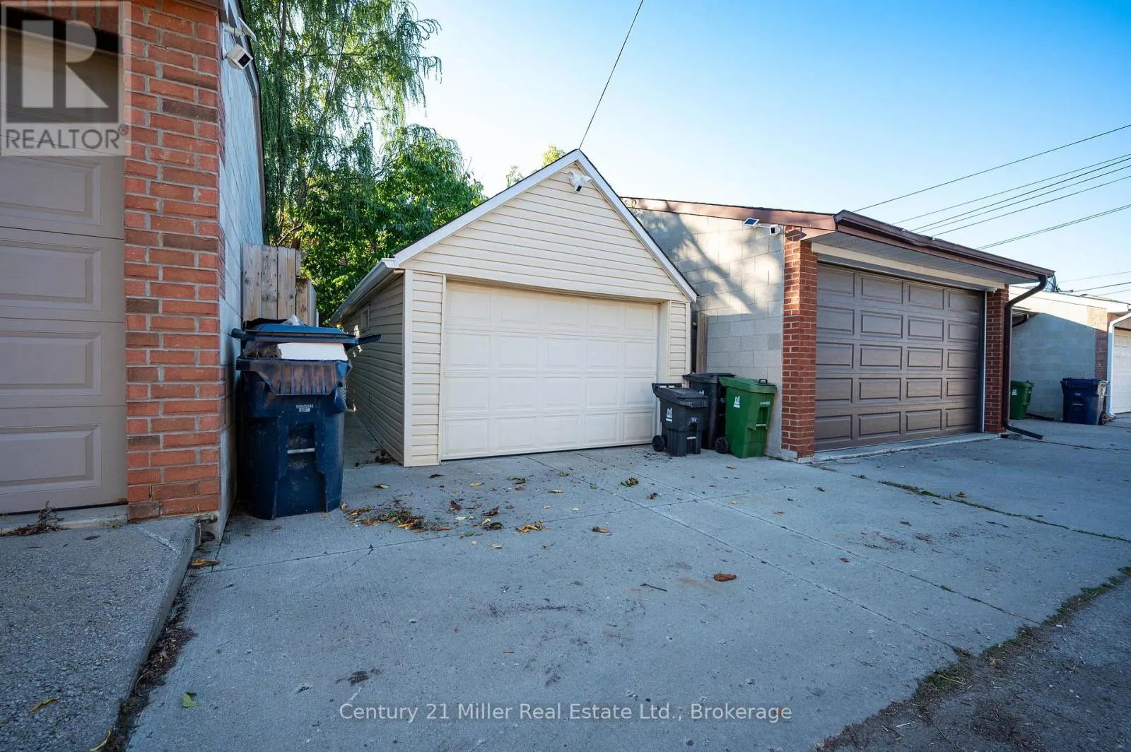 213 BOON AVENUE