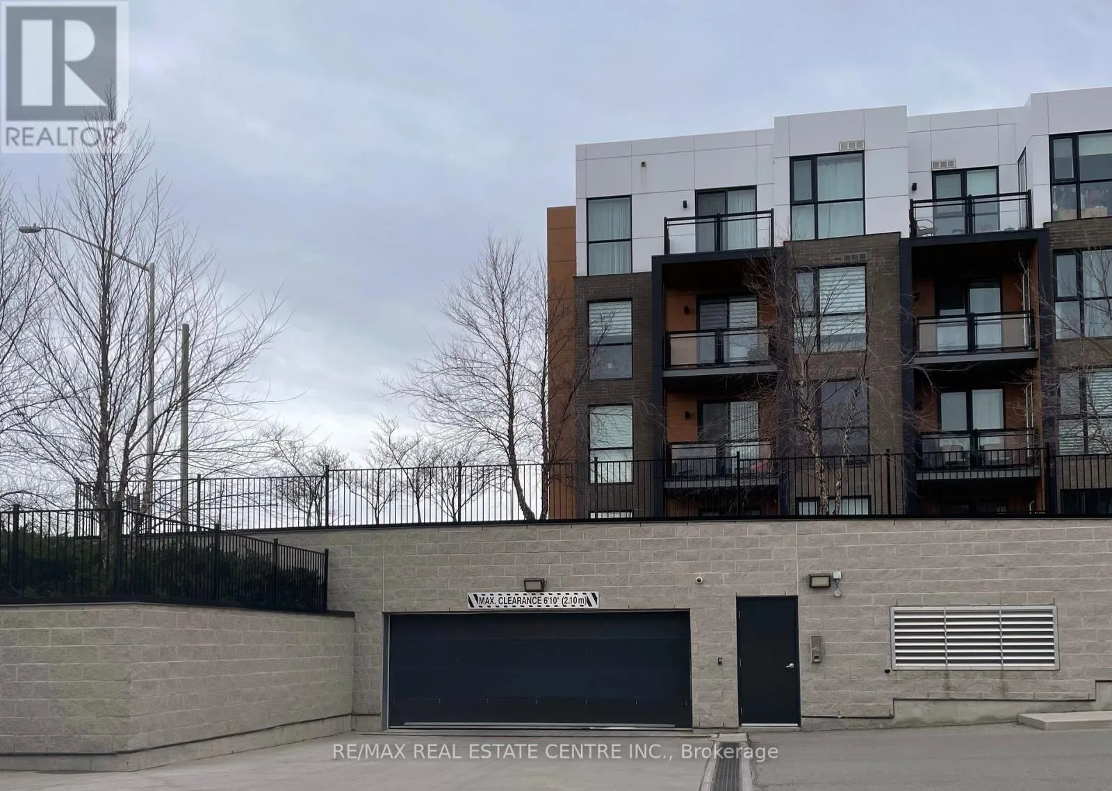106 - 150 SABINA DRIVE