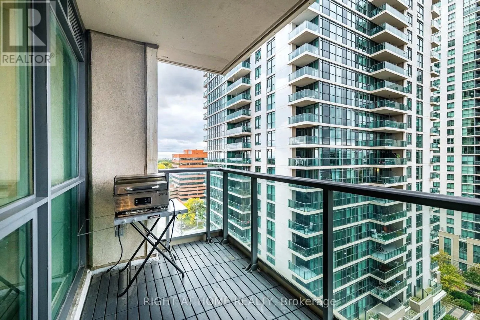 1211 - 205 SHERWAY GARDENS ROAD
