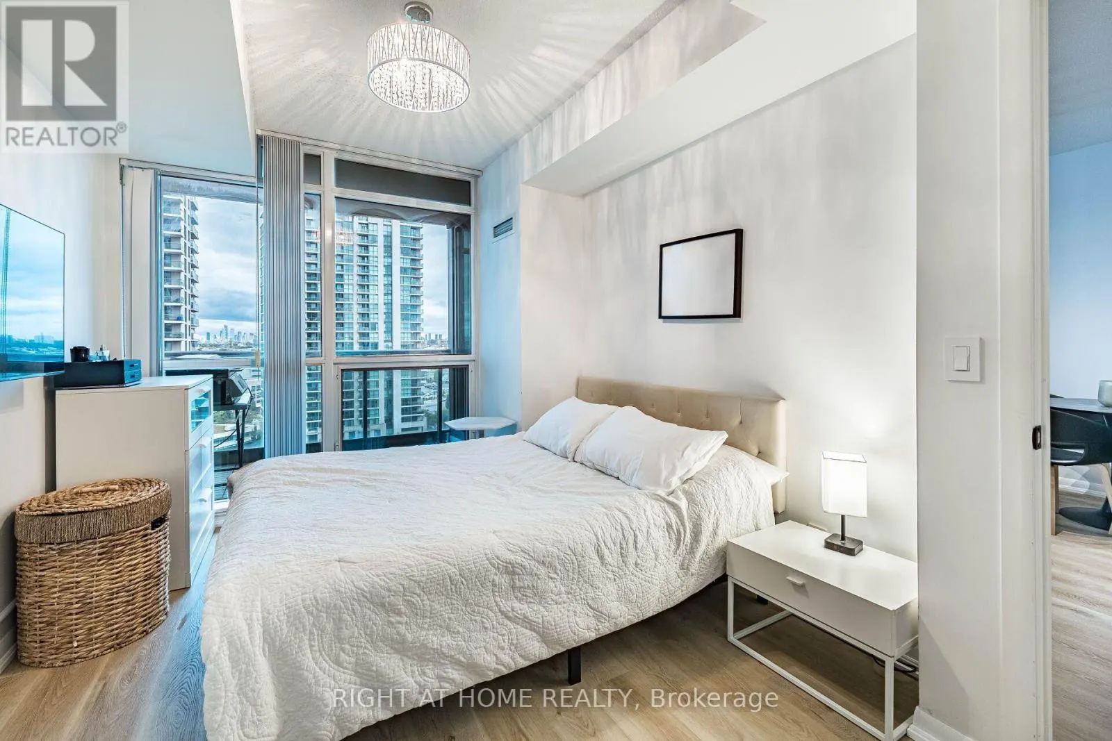 1211 - 205 SHERWAY GARDENS ROAD