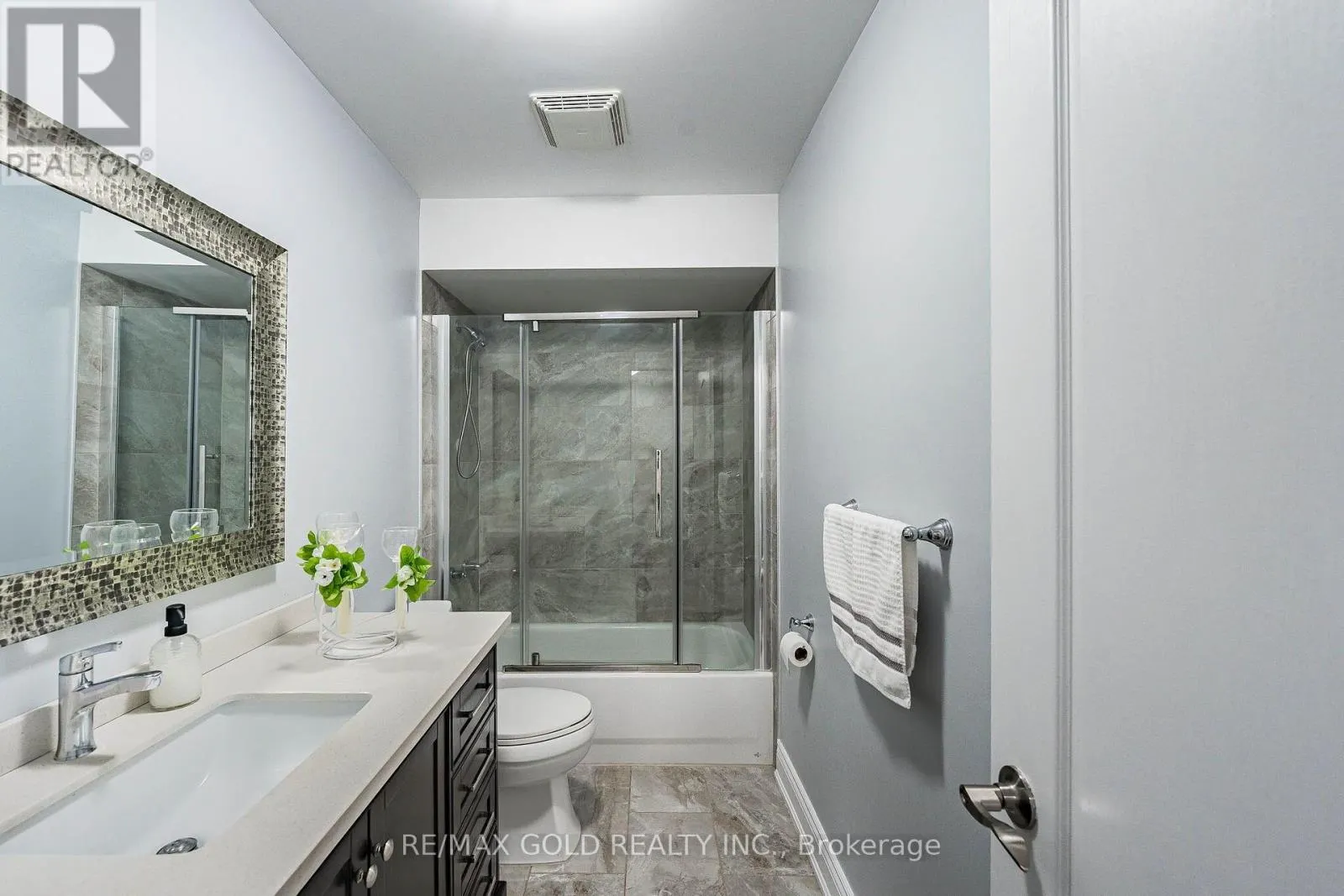329 HOWARD CRESCENT