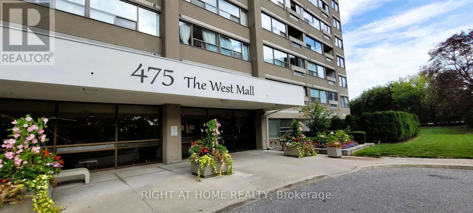 517 - 475 THE WEST MALL