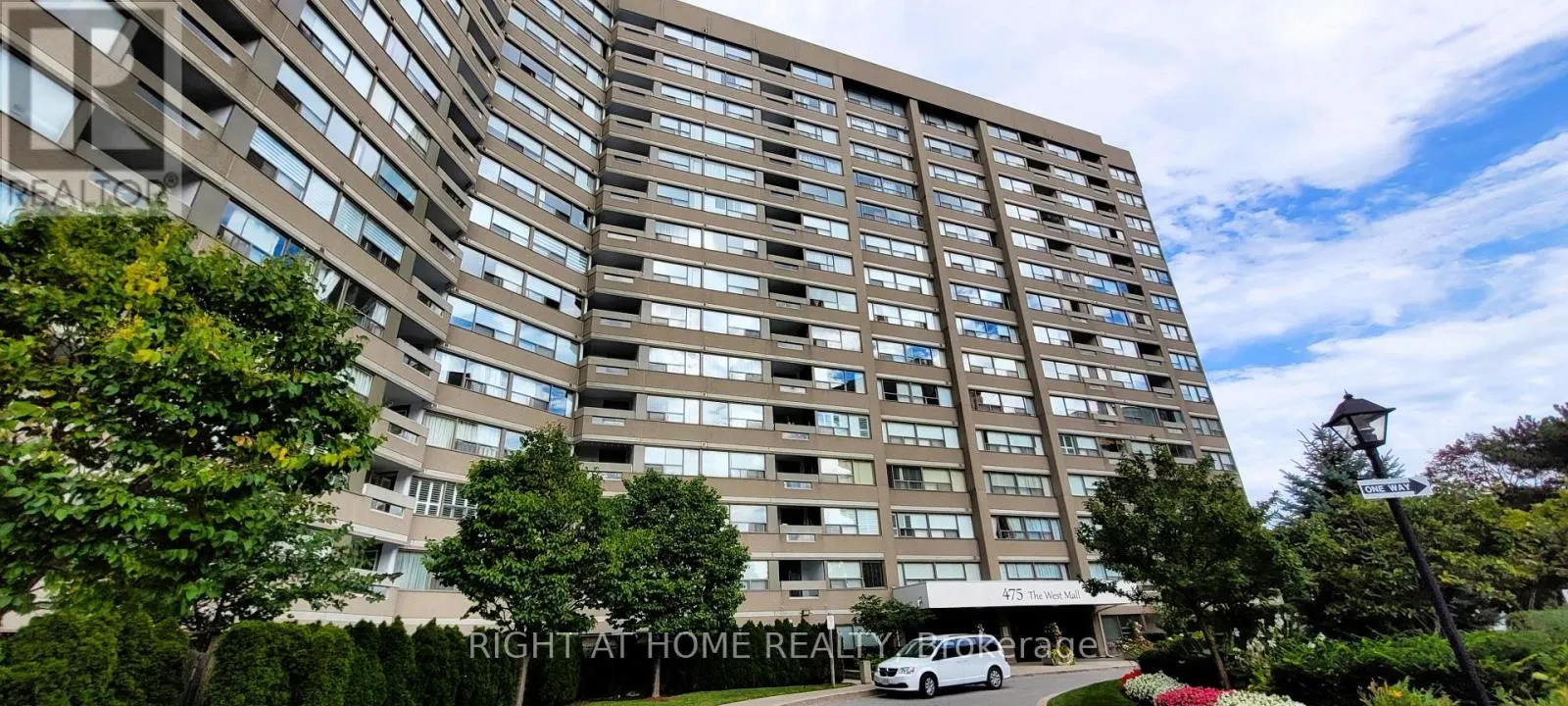 517 - 475 THE WEST MALL