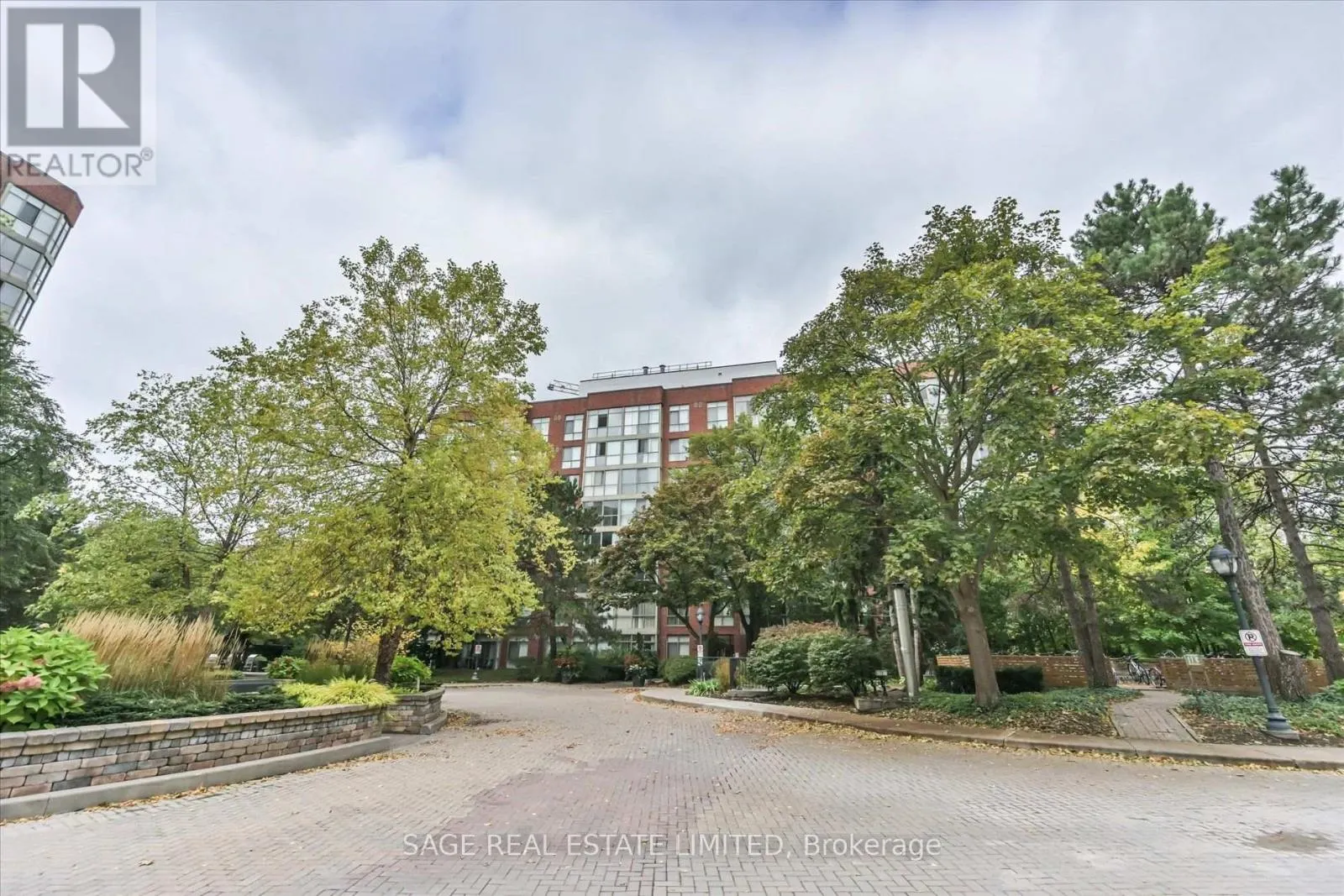 846 - 24 SOUTHPORT STREET