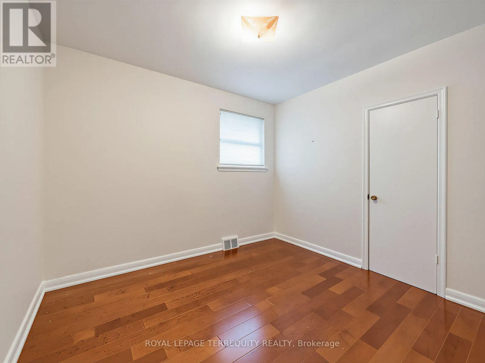359 RENFORTH DRIVE