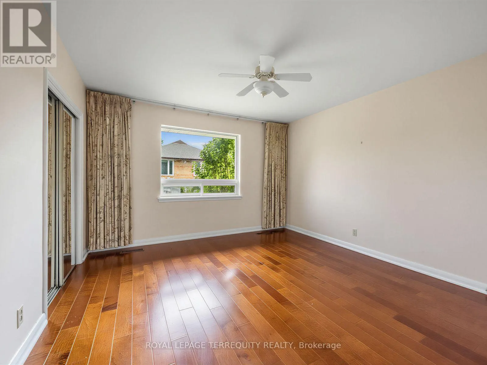 359 RENFORTH DRIVE