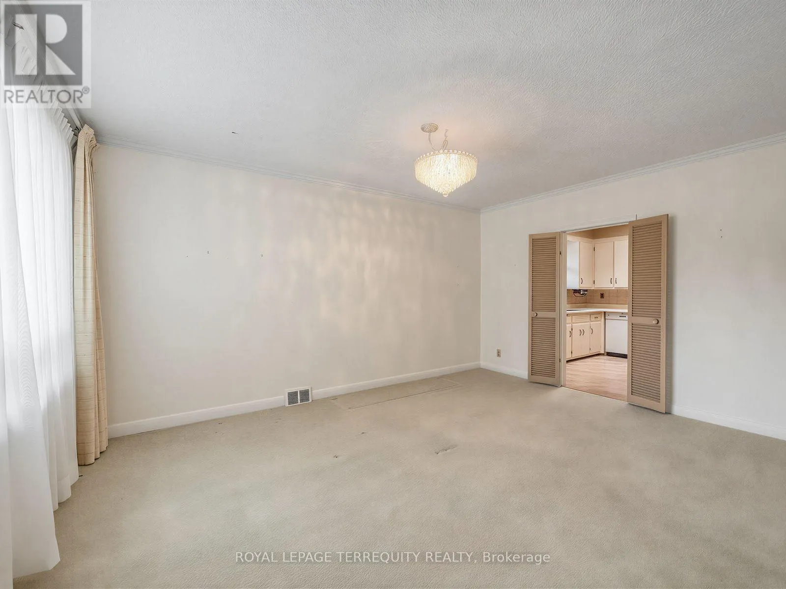 359 RENFORTH DRIVE