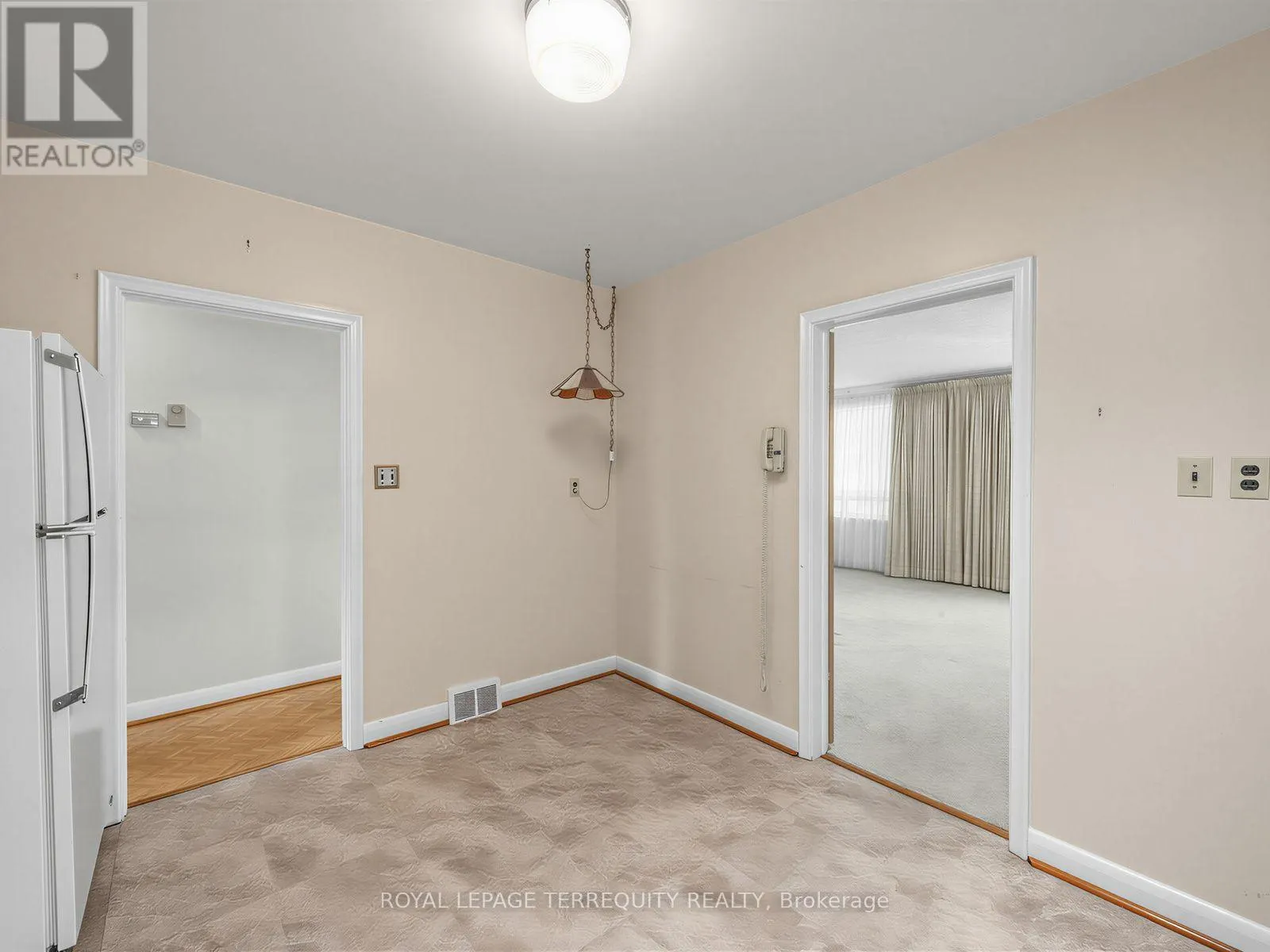 359 RENFORTH DRIVE