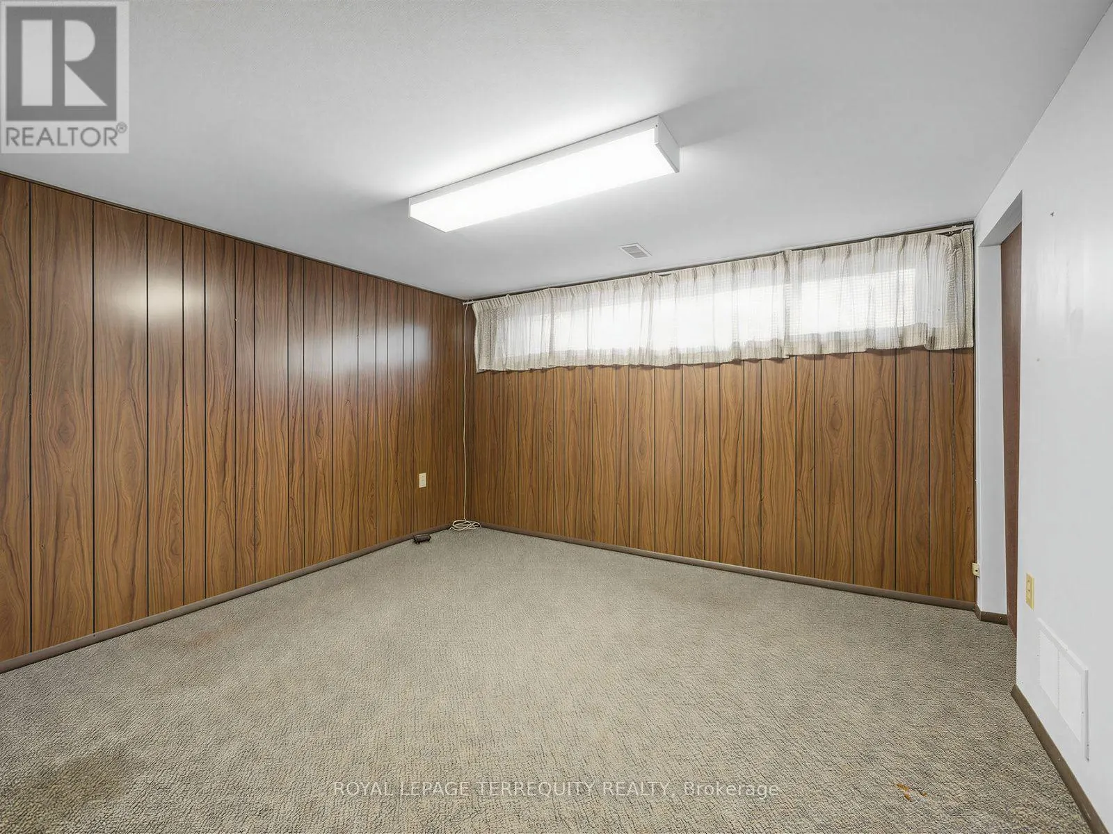359 RENFORTH DRIVE