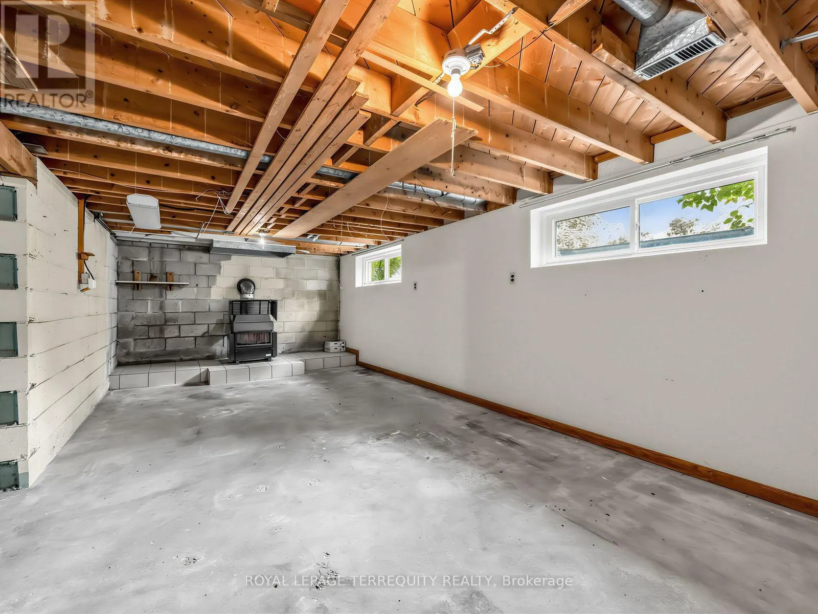359 RENFORTH DRIVE
